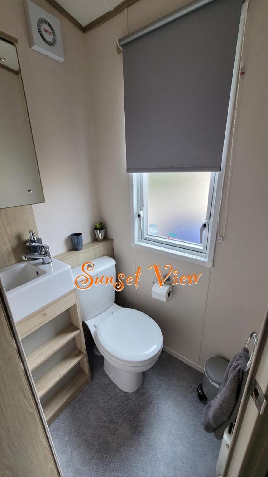 Tattershall Lakes Sunset View Caravan Lakeside, Hot Tub, Garden, Private Fishing Peg & Wifi מראה חיצוני תמונה